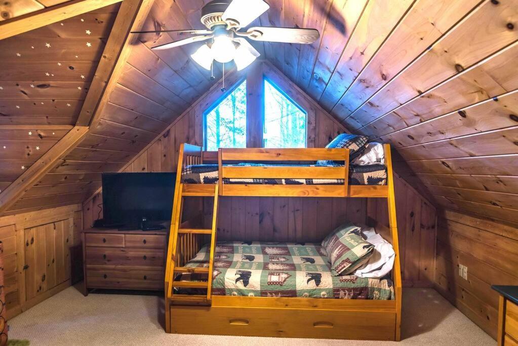 Private Creekside Cabin+Hot Tub,Pool Table, & Pets Ellijay Exteriér fotografie